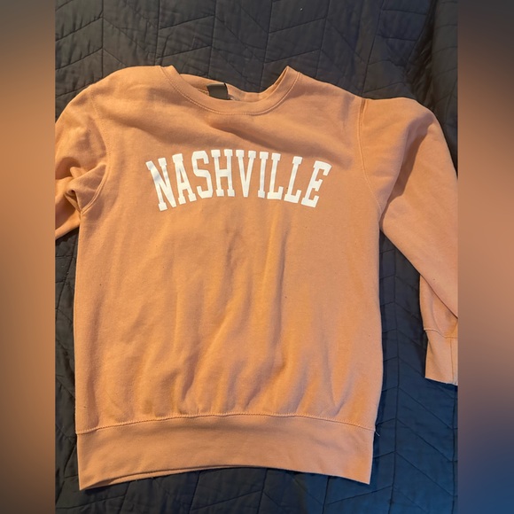 Lot of Women’s Fitness shoes and attire - Picture 7 of 11